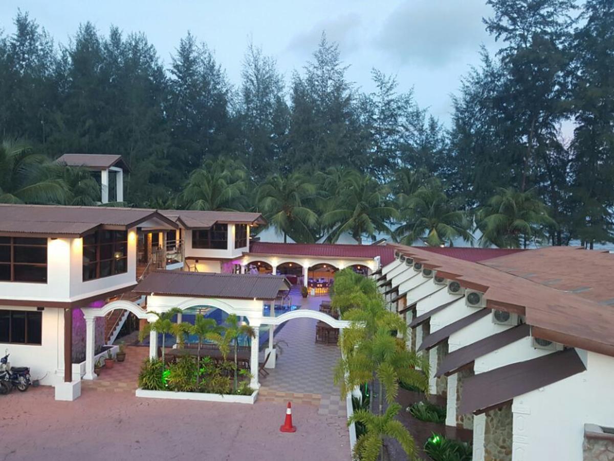 Alsafina Kijal Beach Resort & Restaurant Exterior photo
